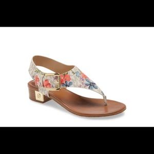 Michael Kors London sandals in Vanilla